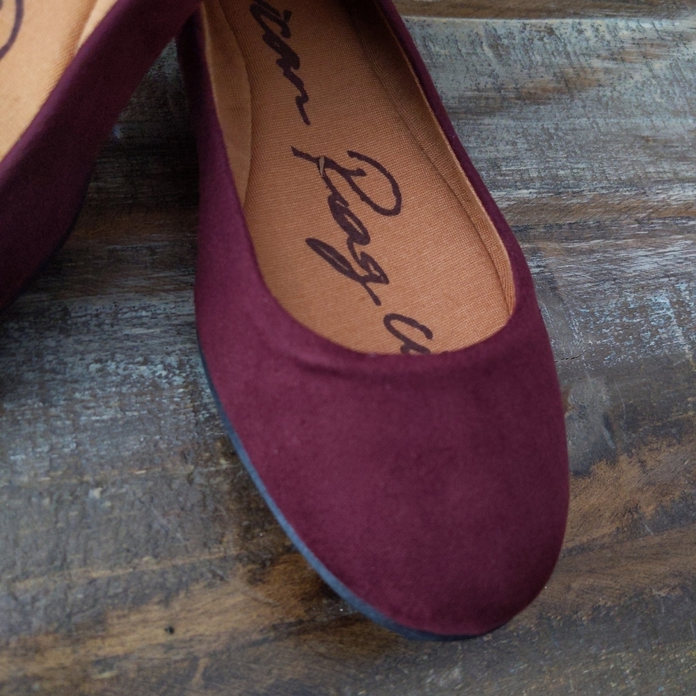 🆕🌿MAROON FLATS🌿 - Picture 5 of 9